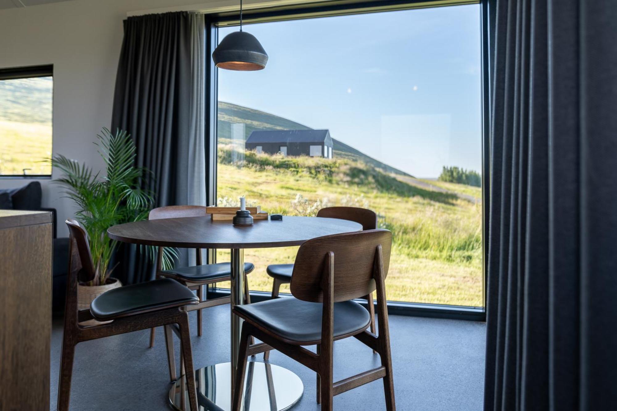 Svartaborg Husavik Bagian luar foto